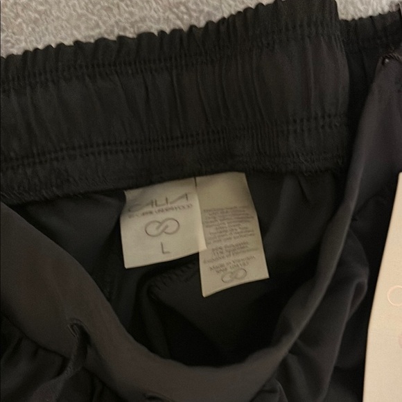 CALIA by Carrie Underwood Black Athletic Shorts Comfortable Fit NWT - Picture 2 of 4